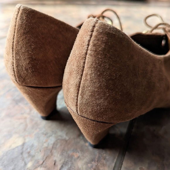 vintage SUEDE LACE UP HEELS 1980's 80's 8 - Picture 5 of 7